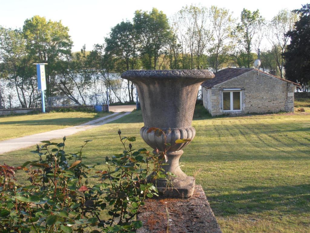 Hotel Chateau Sainte Marie Dompierre-sur-Charente Exteriér fotografie